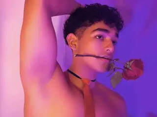 Jasmin ass NoahKarter